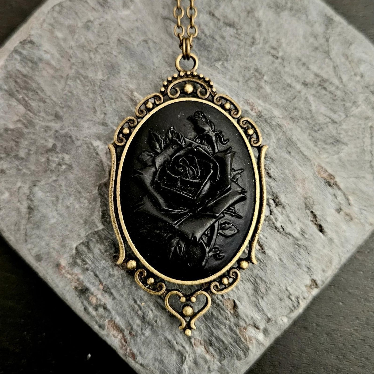 Retro and Trendy Oval Pendant  - Y2K Ethnic Fashion incelemesi ve fiyatı