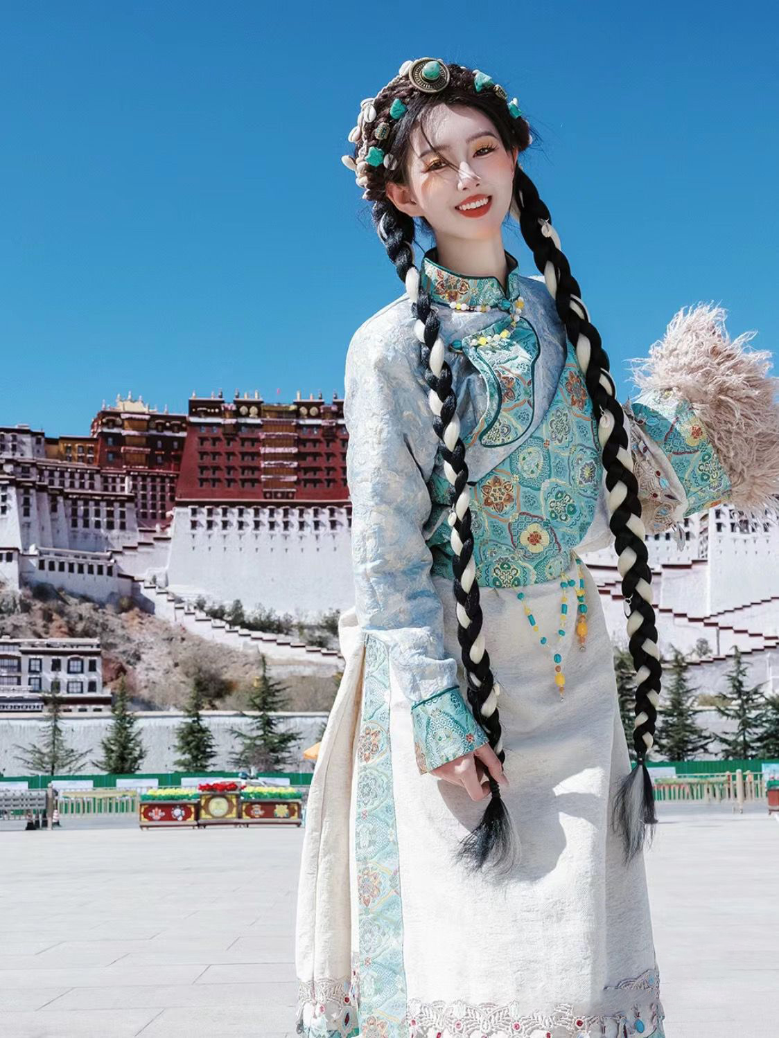 Blue Tibetan Ethnic Noblewoman - Ethnic Clothing & Online Fashion Store Khaadi Uk incelemesi ve fiyatı