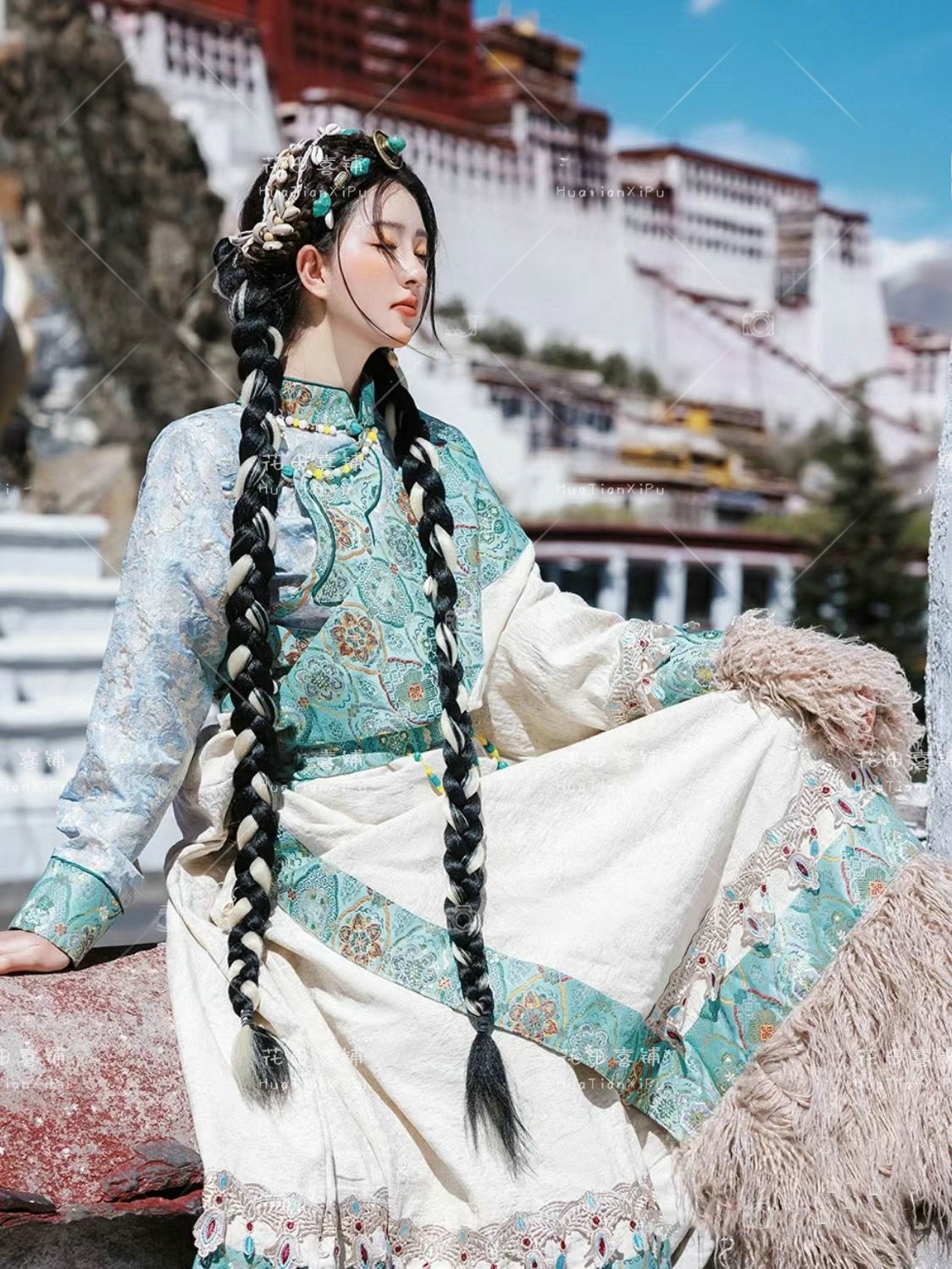 Blue Tibetan Ethnic Noblewoman - Ethnic Clothing & Online Fashion Store Khaadi Uk incelemesi ve fiyatı