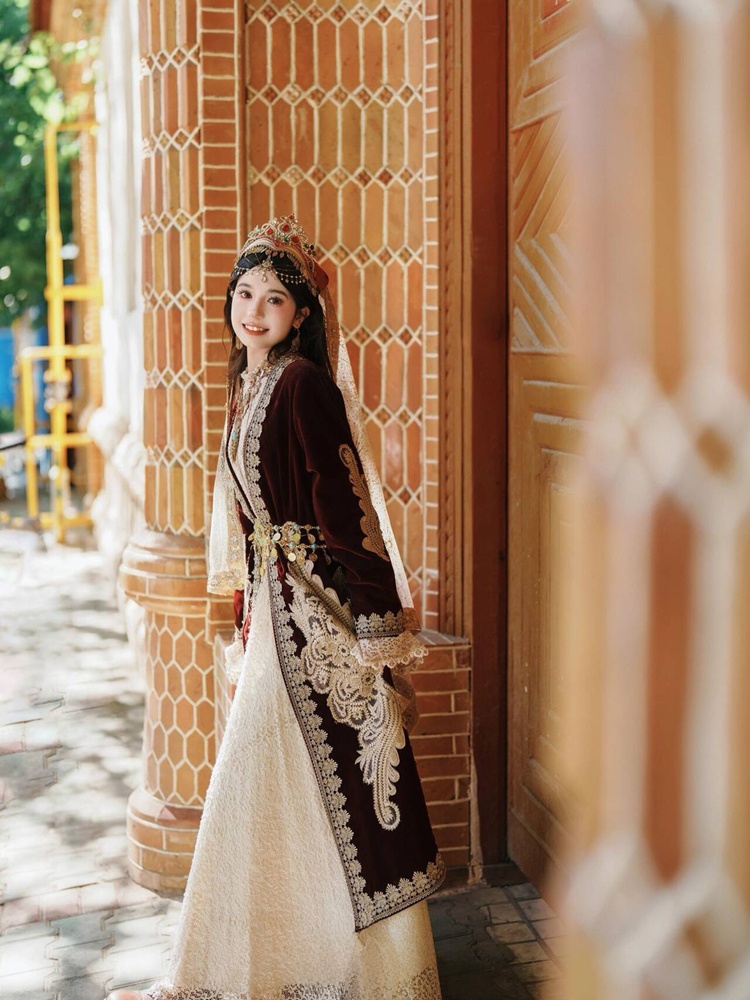 New Ethnic Minority Uygur Clot - Ethnic Clothing & Online Fashion Store Khaadi Uk incelemesi ve fiyatı