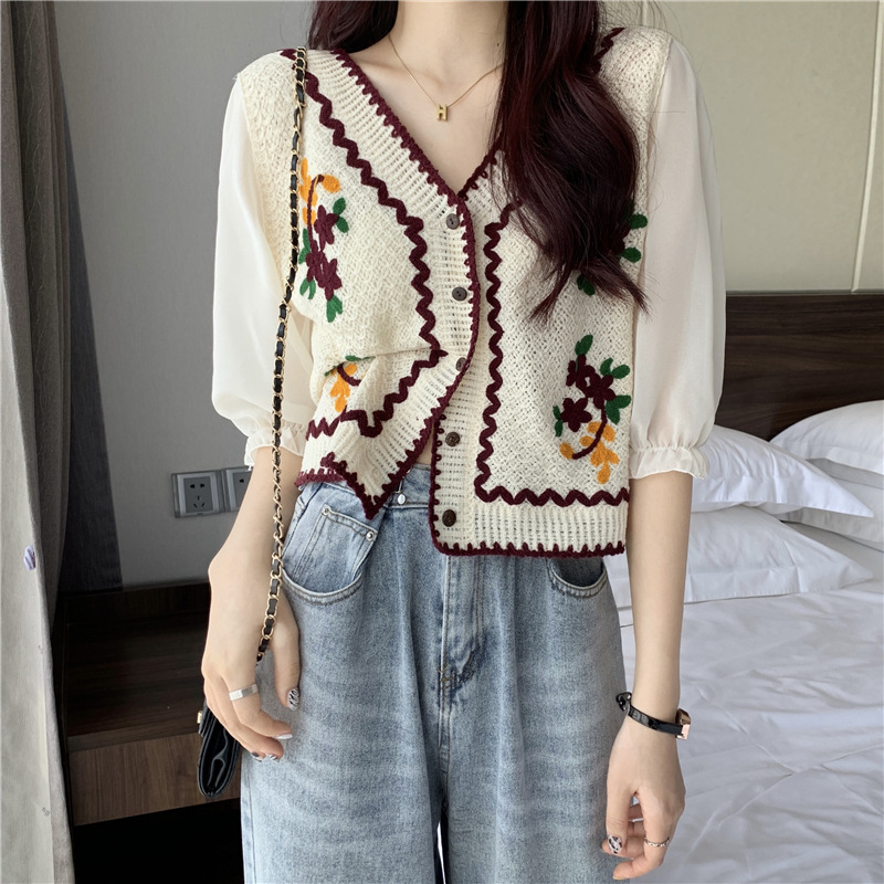 Korean Style Embroidered Desig - Ethnic Clothing & Online Fashion Store Khaadi Uk incelemesi ve fiyatı