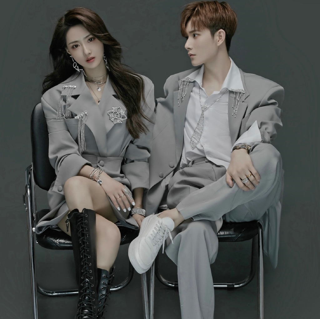 Fashionable Couple's Suit Set  - Ethnic Fashion Photography incelemesi ve fiyatı